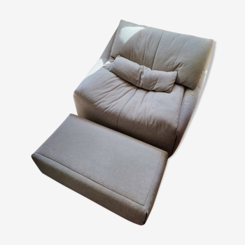 Fauteuil et ottoman Plumy d'Annie Hiéronimus édition Cinna