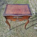 Coiffeuse française en palissandre de style Louis XV marqueterie