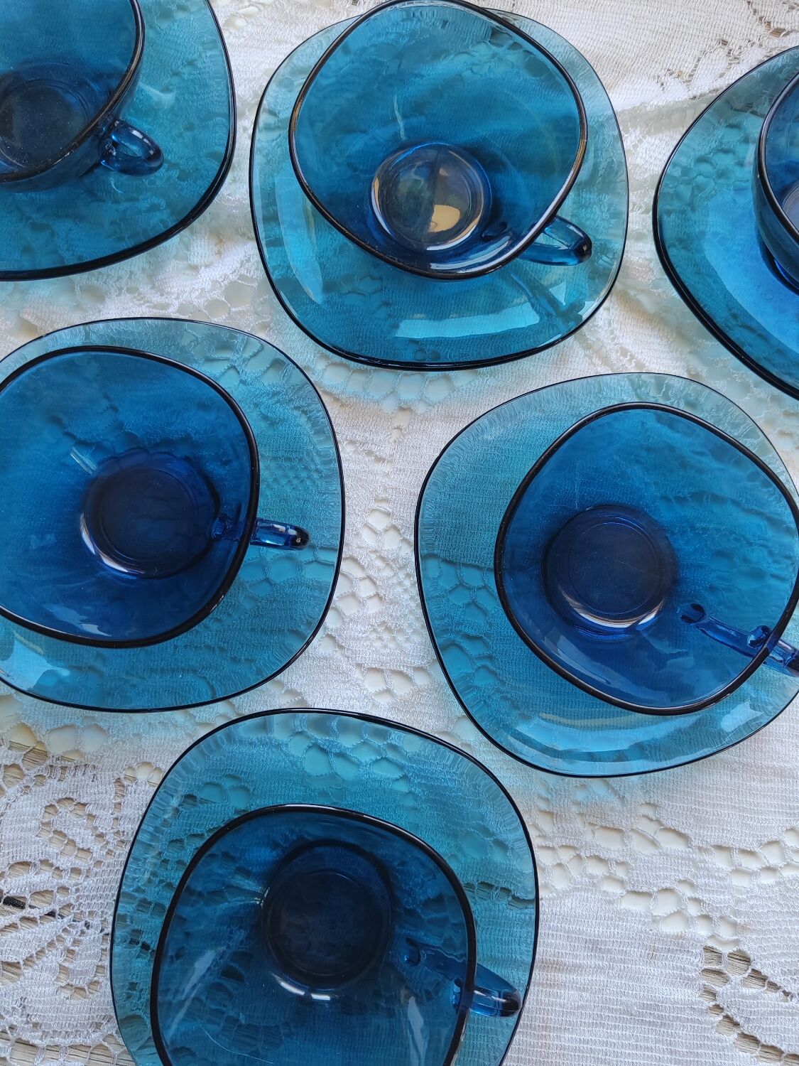 6 blue vereco cups and sub-cups