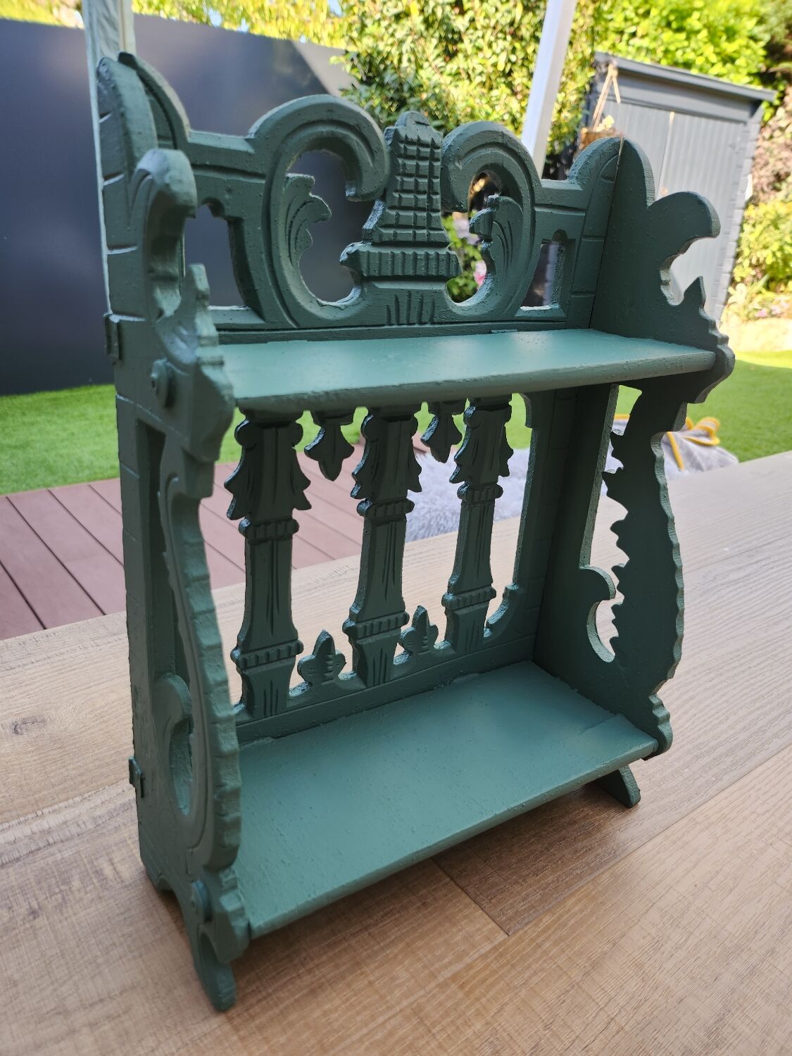 Wooden shelf 33x25cm