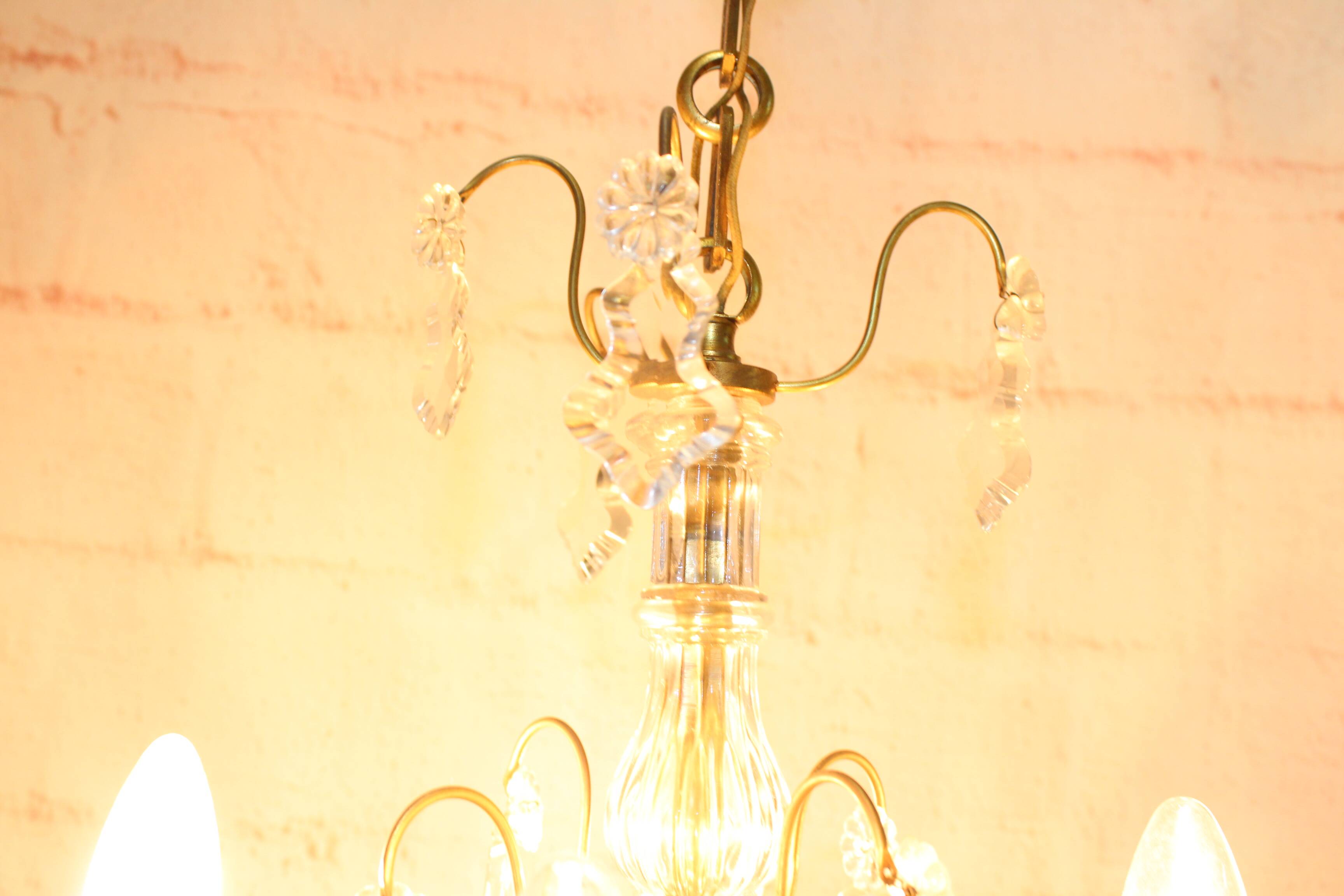 lustre ancien en laiton à pampilles style baroque