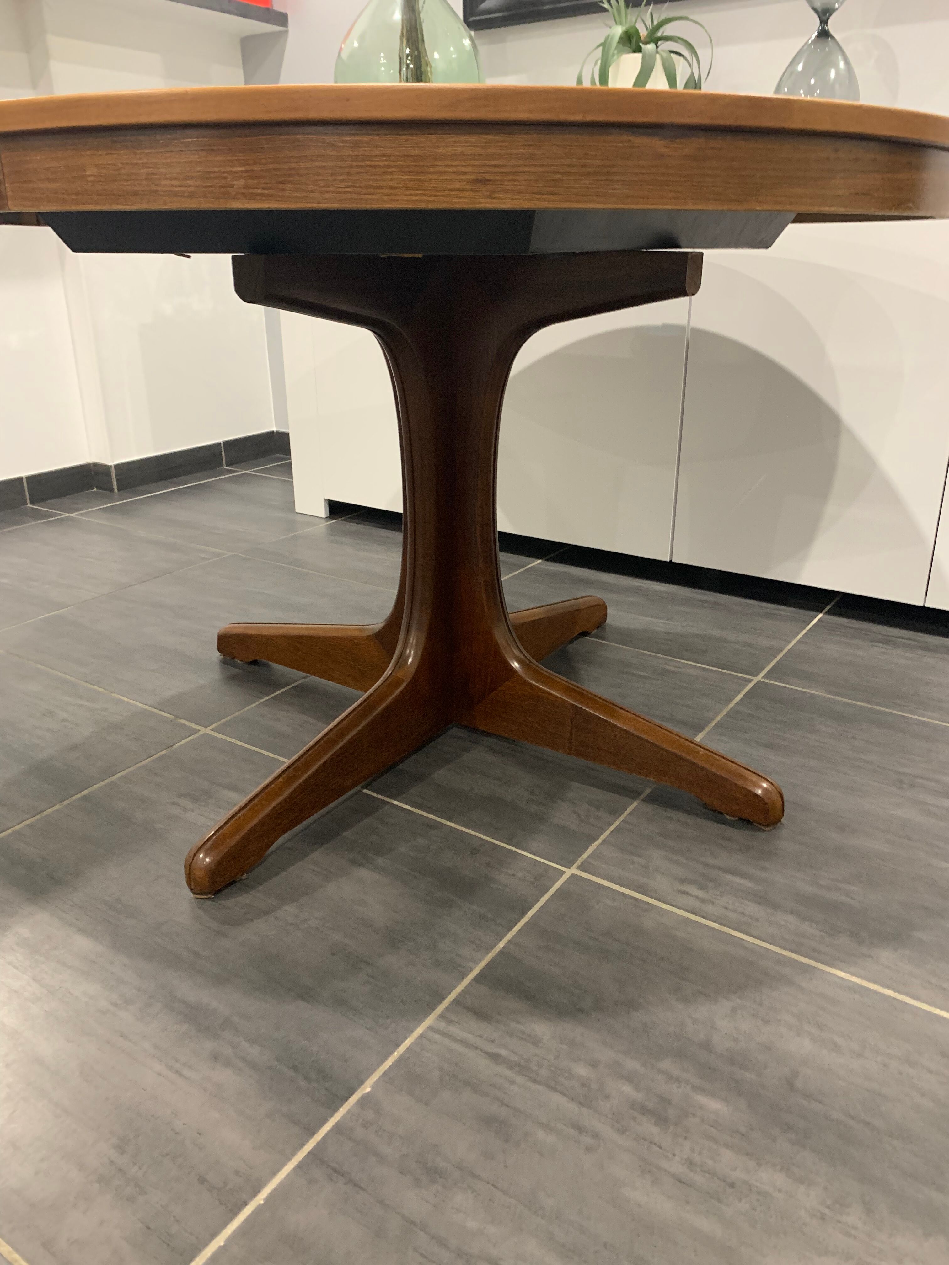 Vintage Baumann extendable table