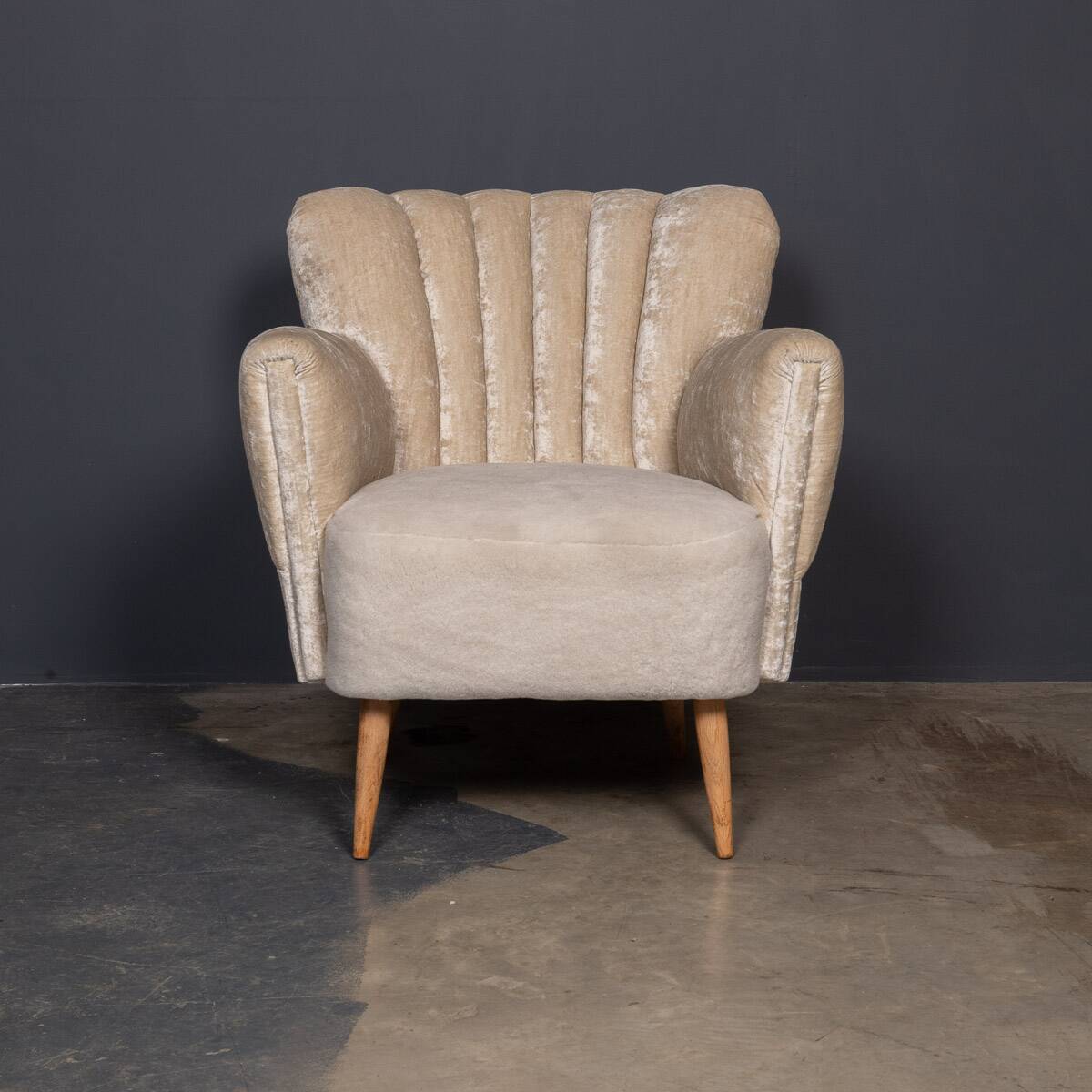 ELEGANT 20thC PAIR OF BOUDOIR SHELL-BACK CHAIRS c.1950