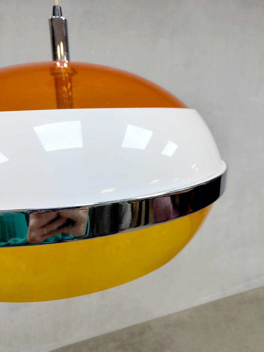 Suspension vintage design space age