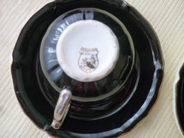 6 Saint Amand semi-vitrified earthenware coffee cups