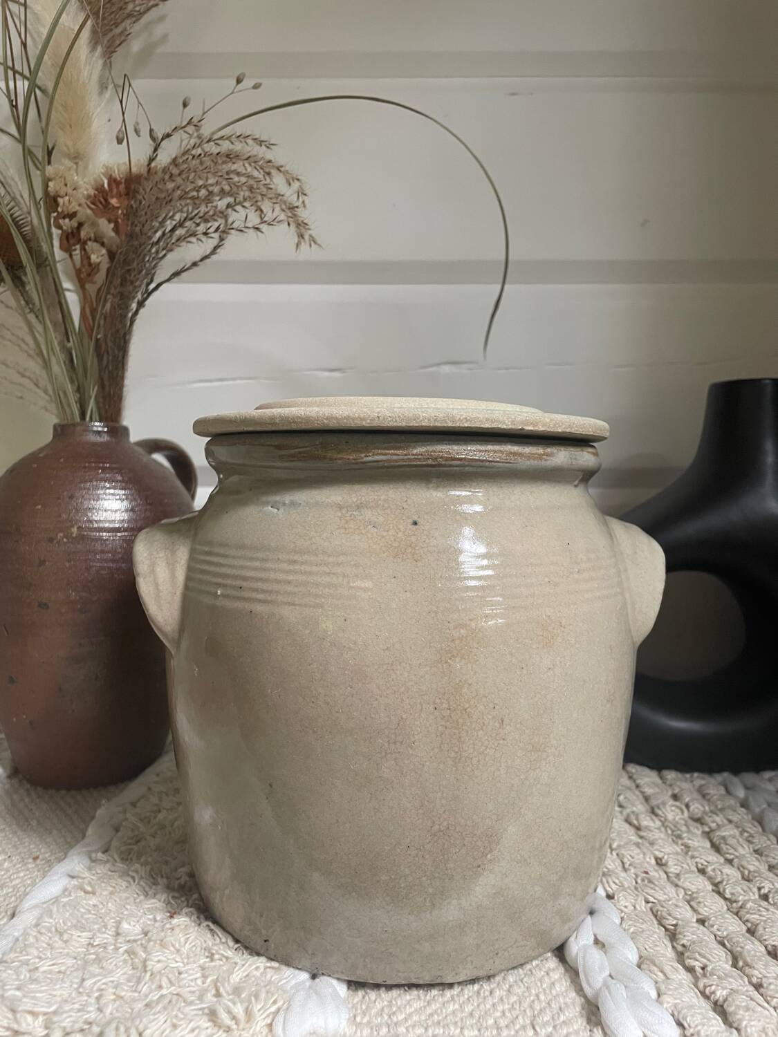 Glazed stoneware pot