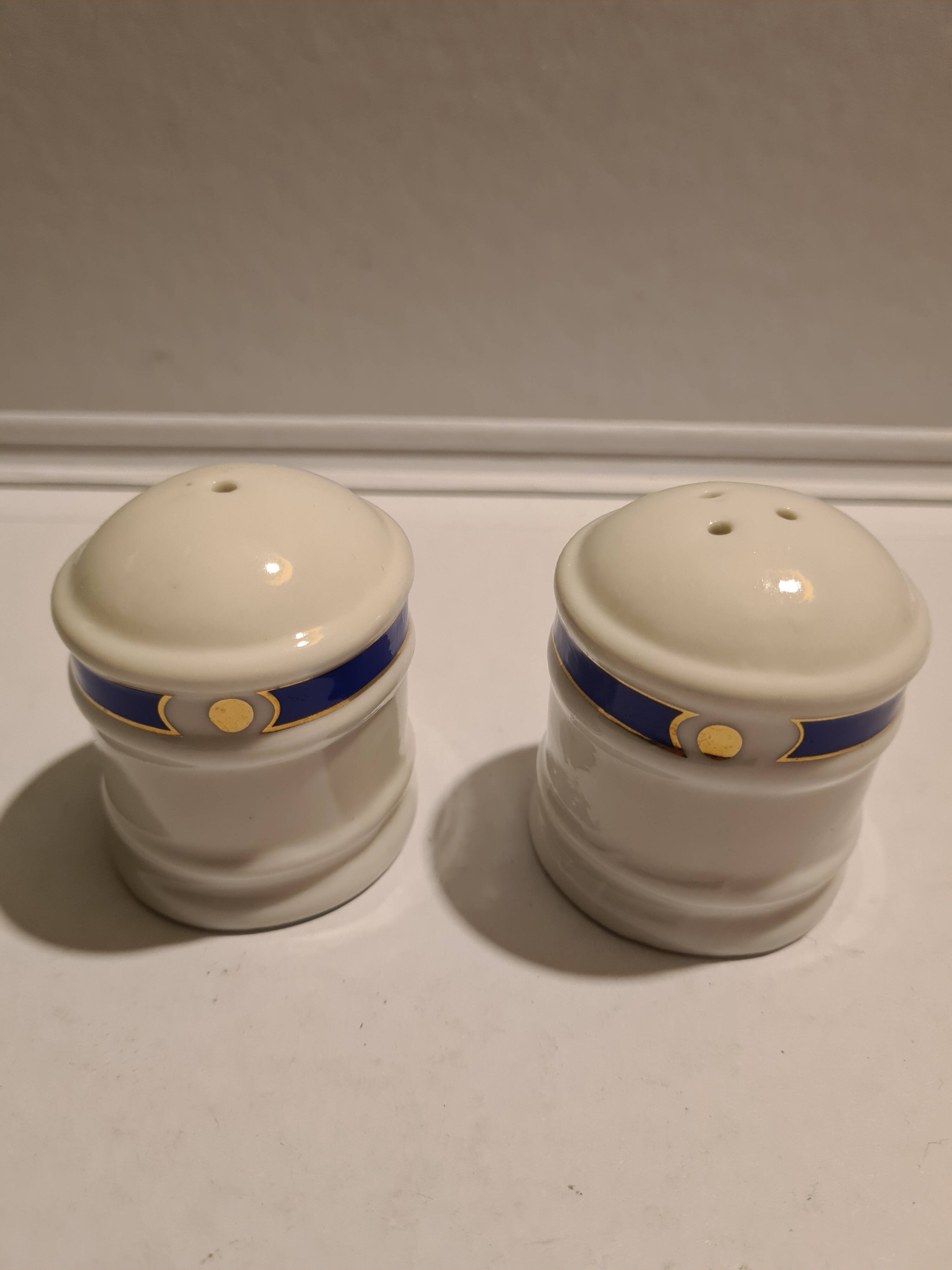 Porcelain salt and pepper shaker Philippe Deshoulières Selection