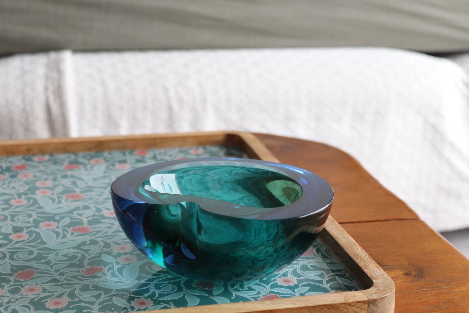 Empty pocket in murano glass two blues