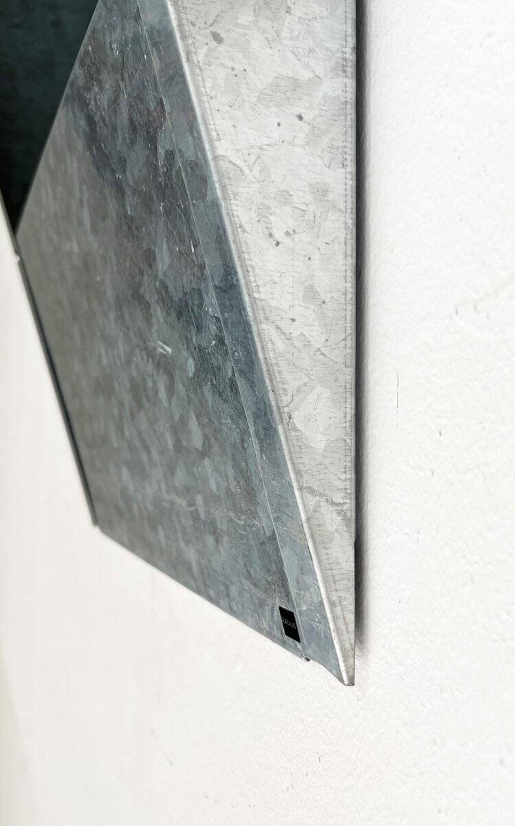 Étagère murale en métal postmoderne allemande de Radius Design, années 1980