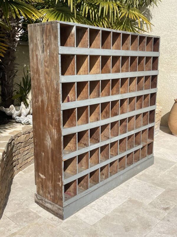 Meuble de métier à casiers / meuble d’atelier