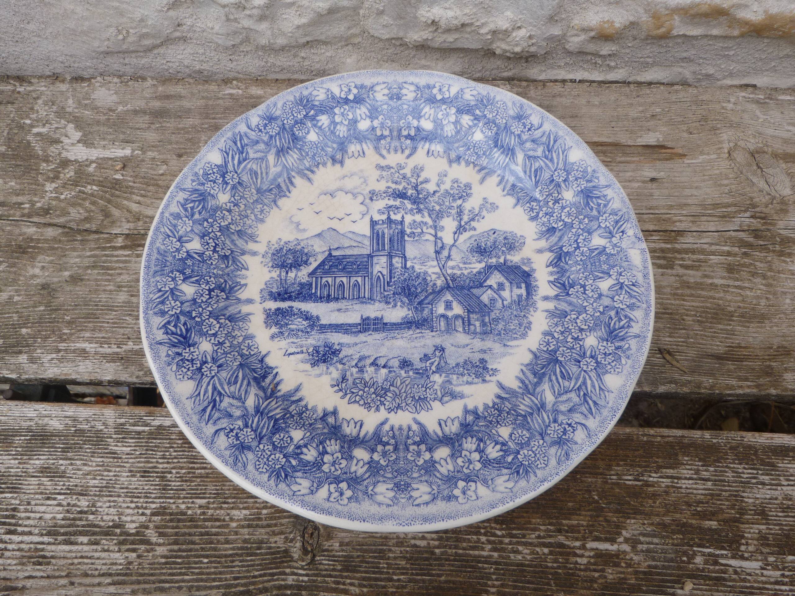 Set of 6 English plates with "Flowers" pattern.