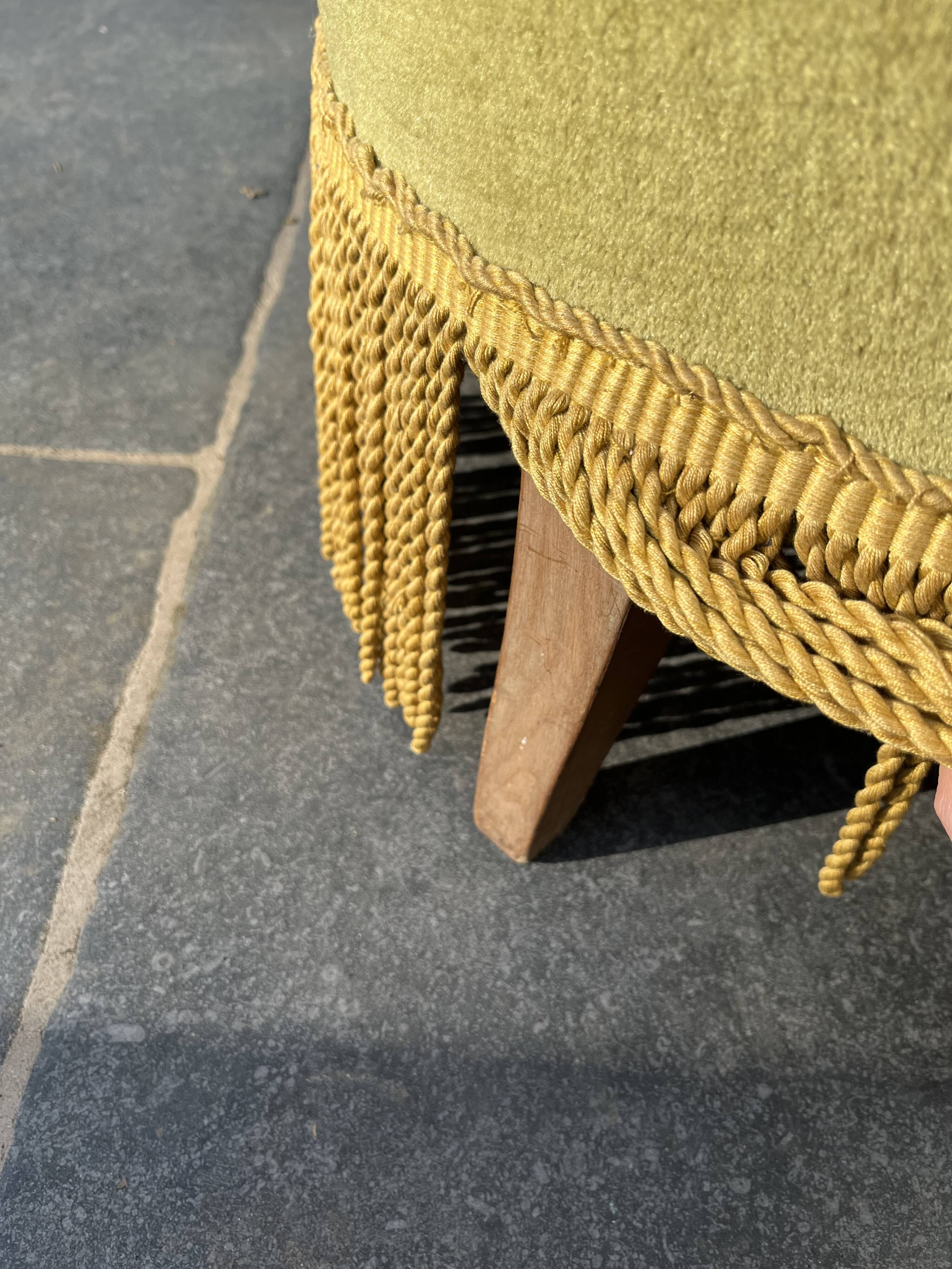 Pink velvet toad chair