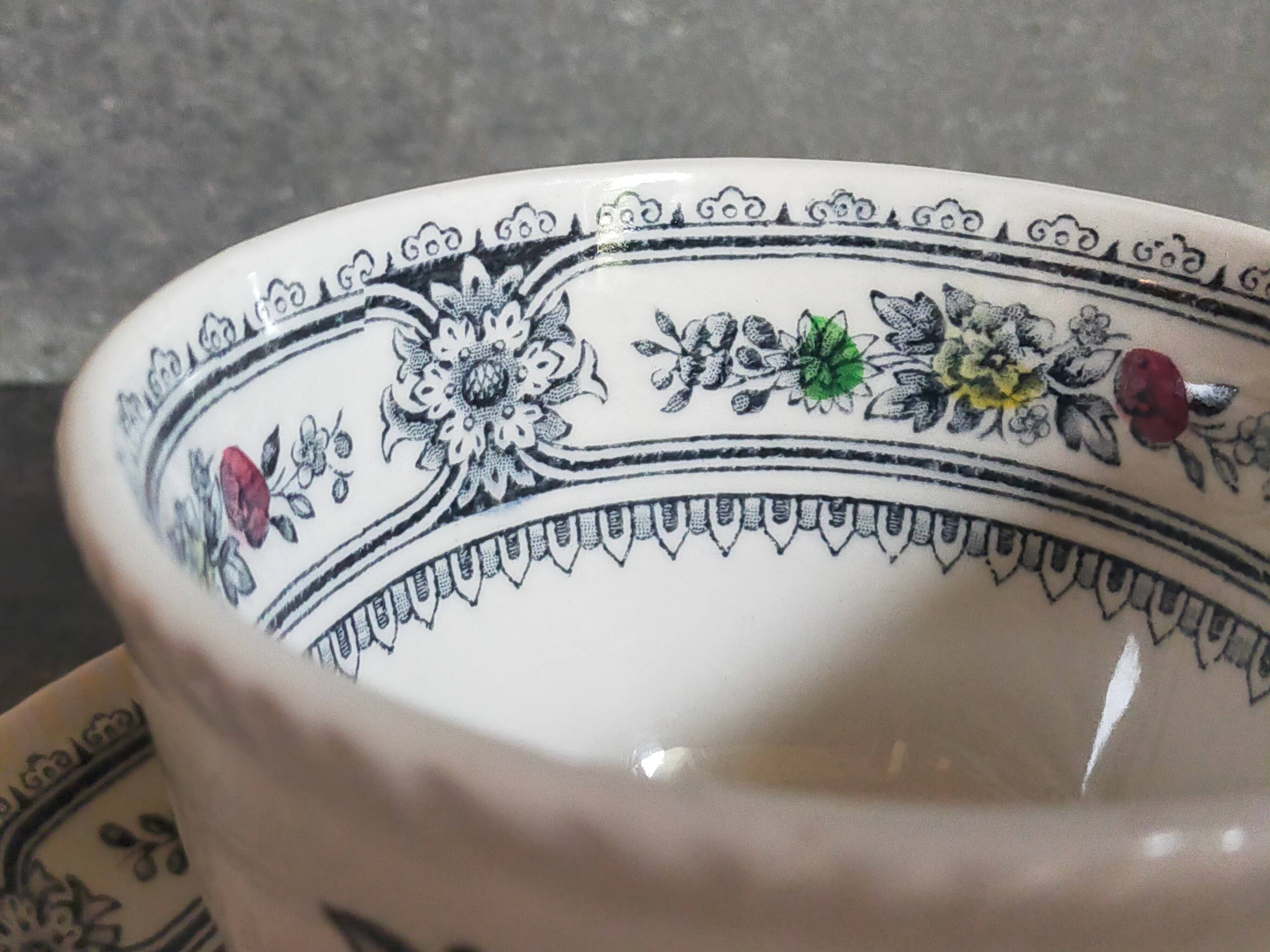 Two vintage wood & sons english lunches "dorset" service