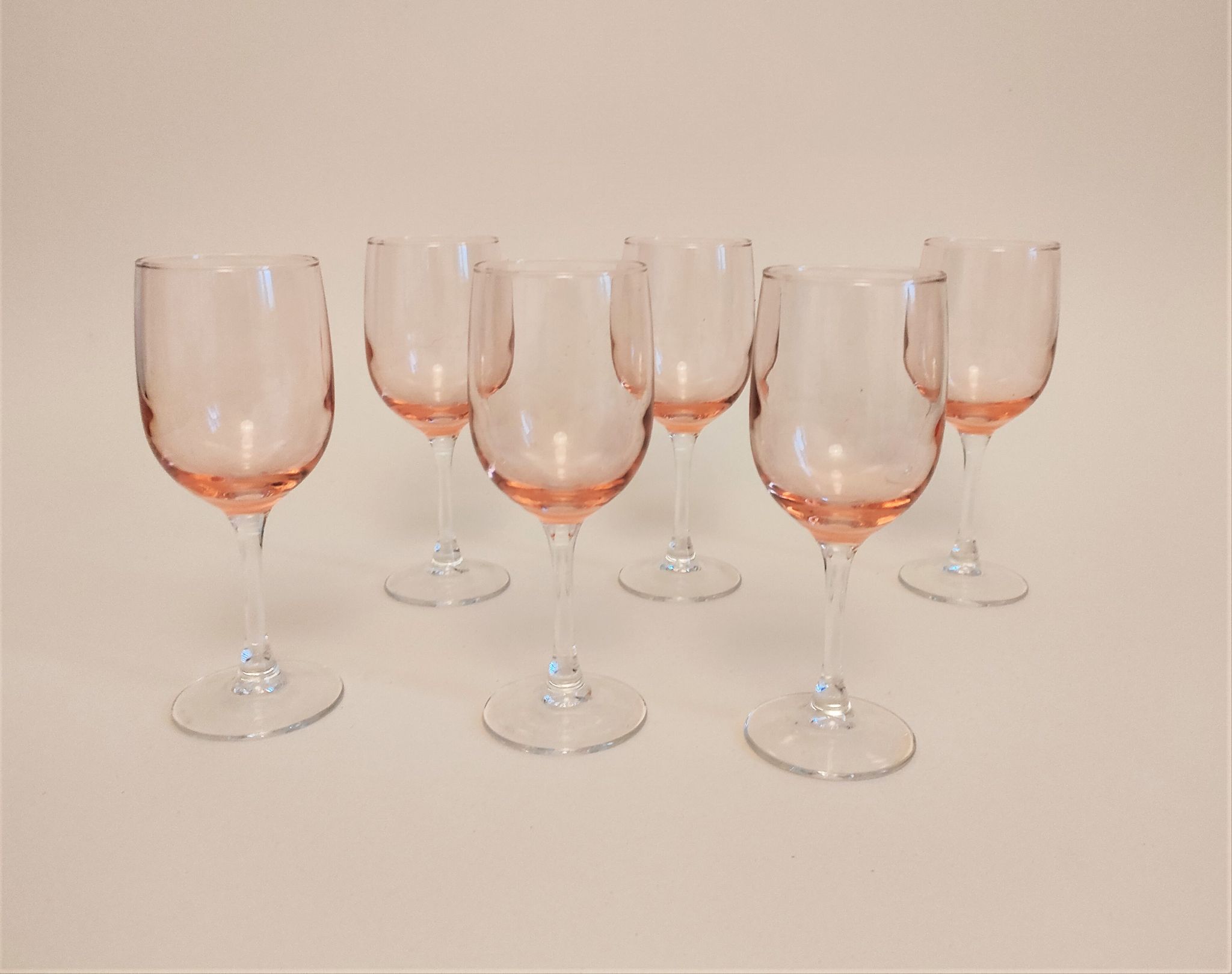 6 glasses on foot luminarc