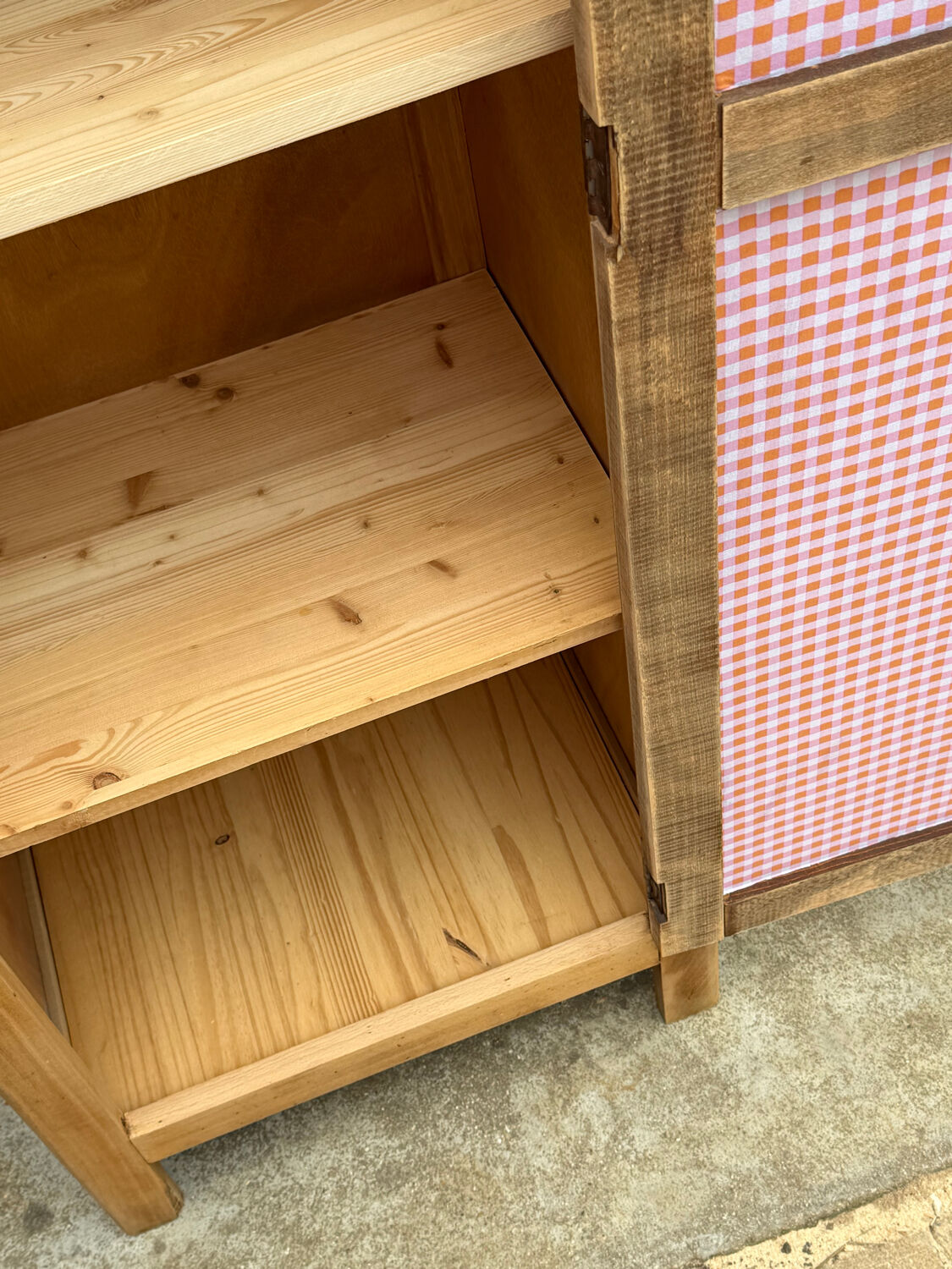 Parisian bonnetière wardrobe in raw wood, 1950.