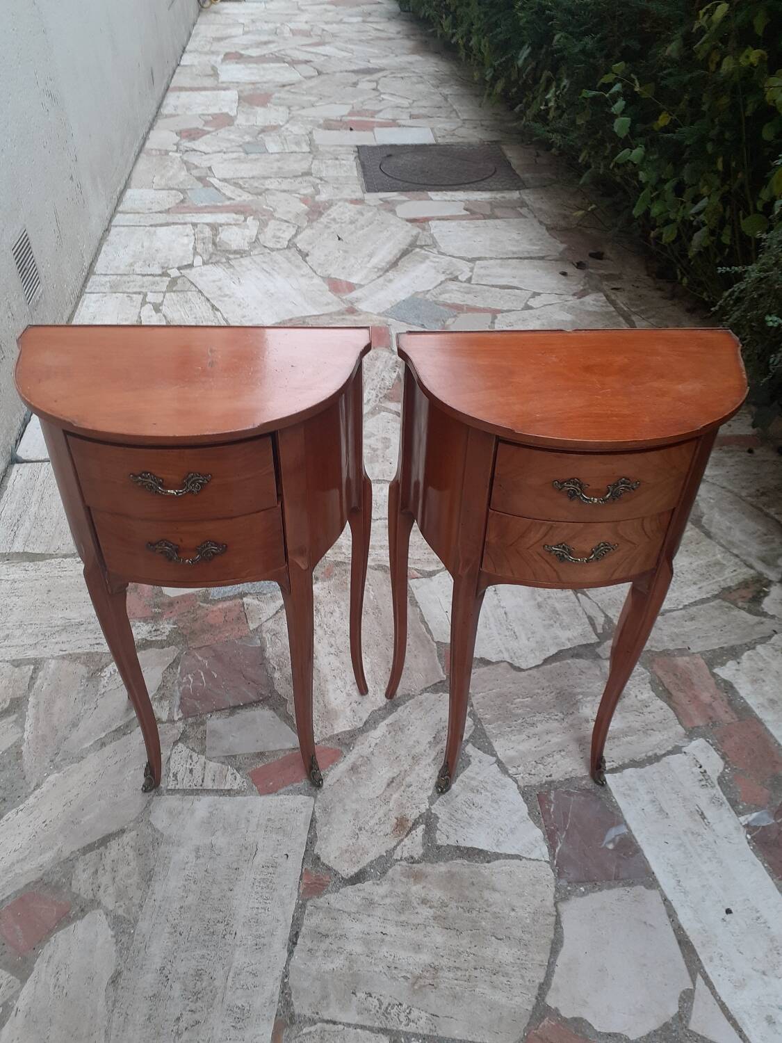 Bedside table