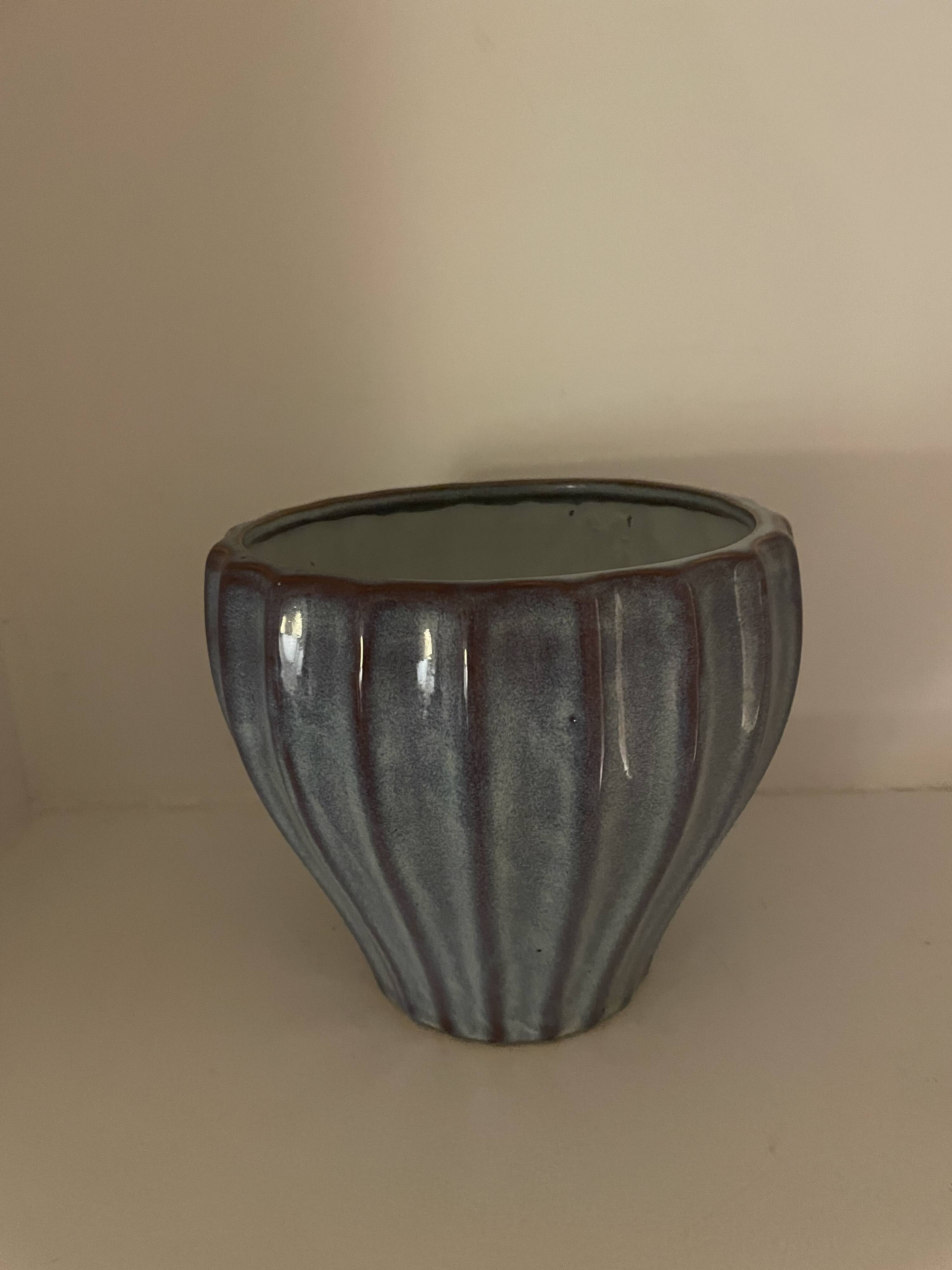 Set of 12 decorative items