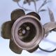 Paire de chandeliers laiton bronze décor floral