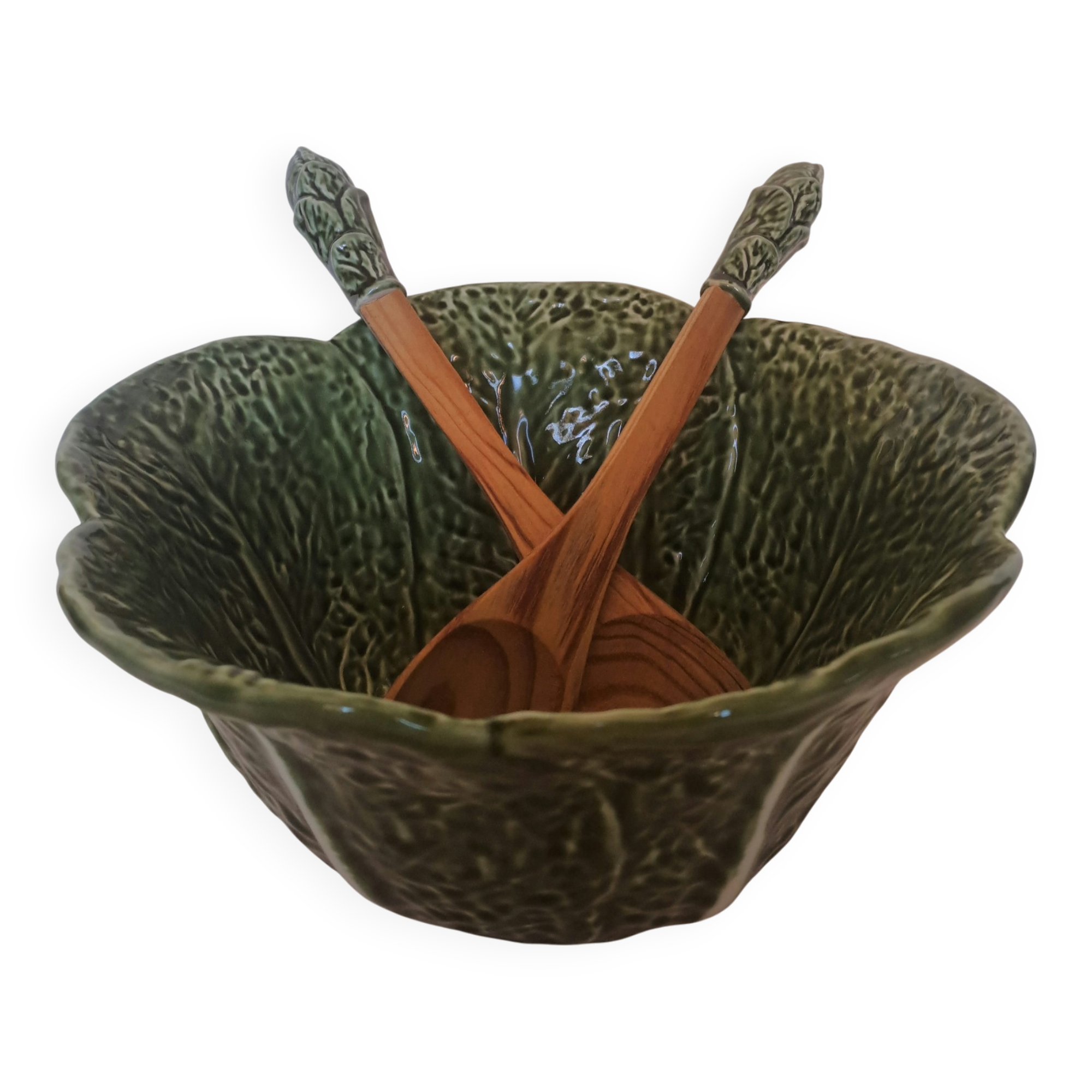 Cabbage bowl and its salad utensils in earthenware