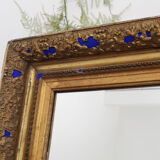 Miroir ancien doré à la feuille et bleu roi vif
