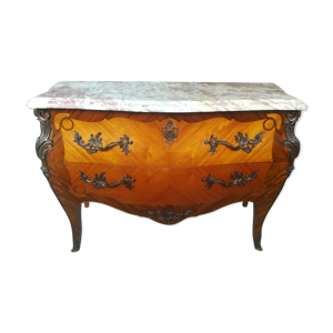 Commode galbée style Louis XV