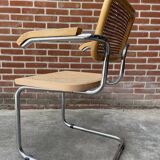 Cesca chair B64 with armrests by Marcel Breuer Design