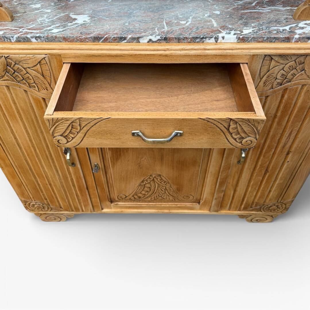 Art Deco Parisian buffet in solid raw oak from the 1930s.
