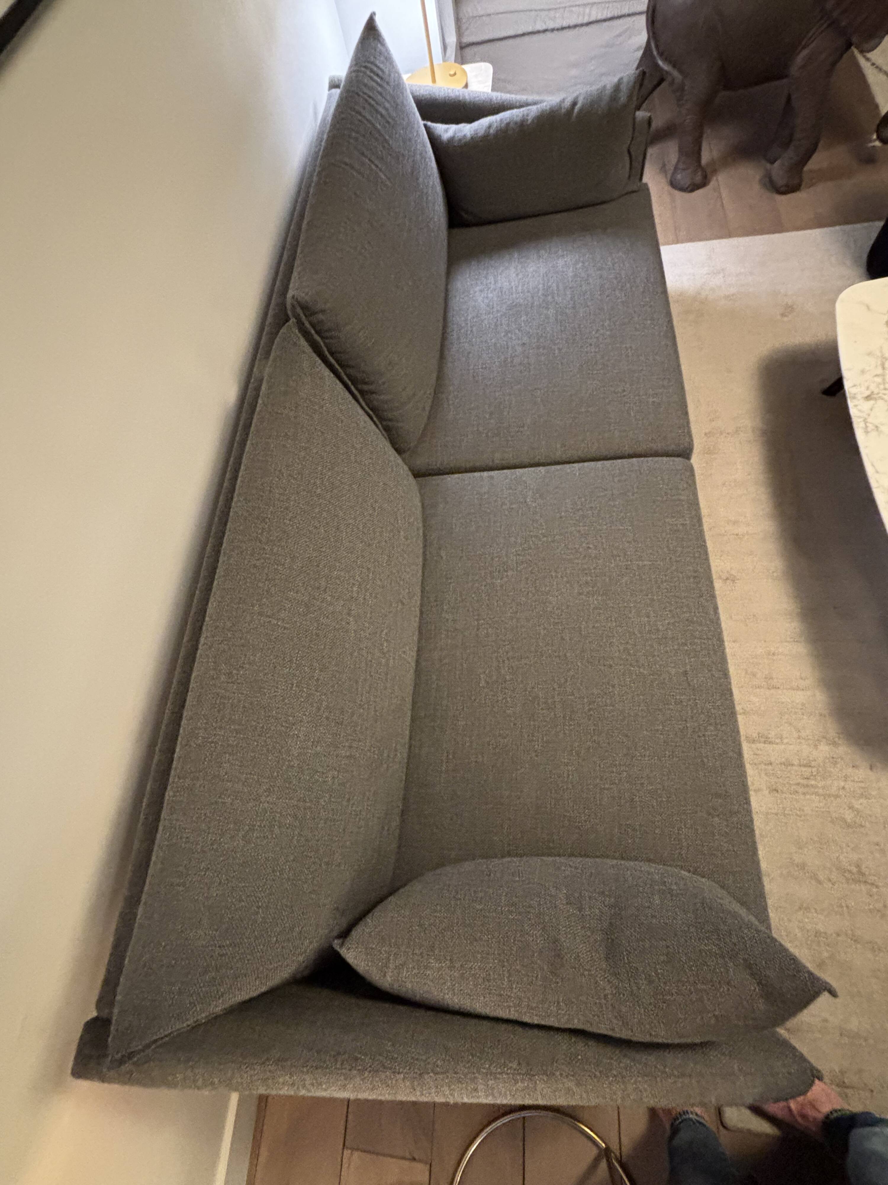 Stua Costura Moulin 10 grey sofa