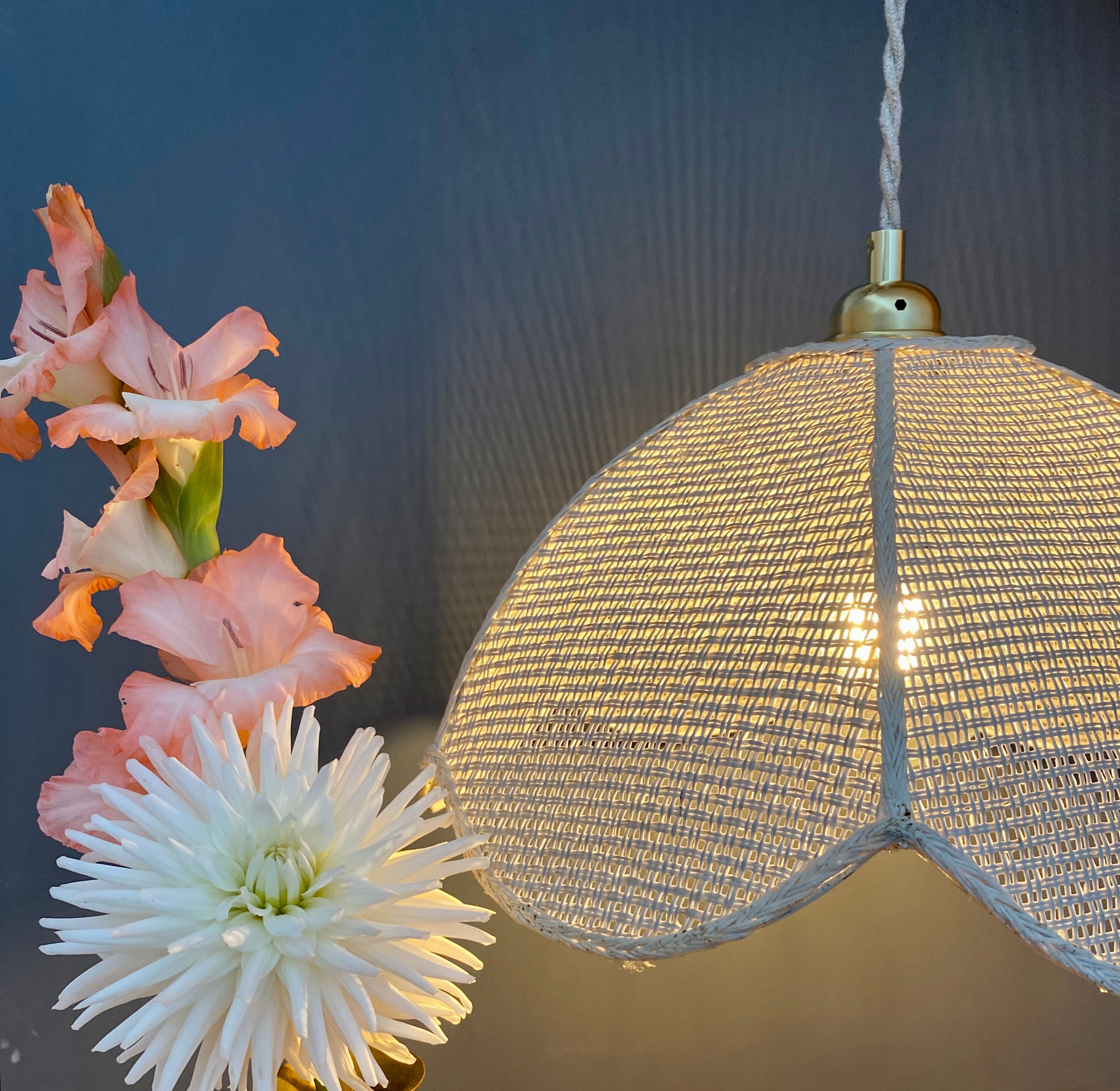 Suspension lamp vintage flower