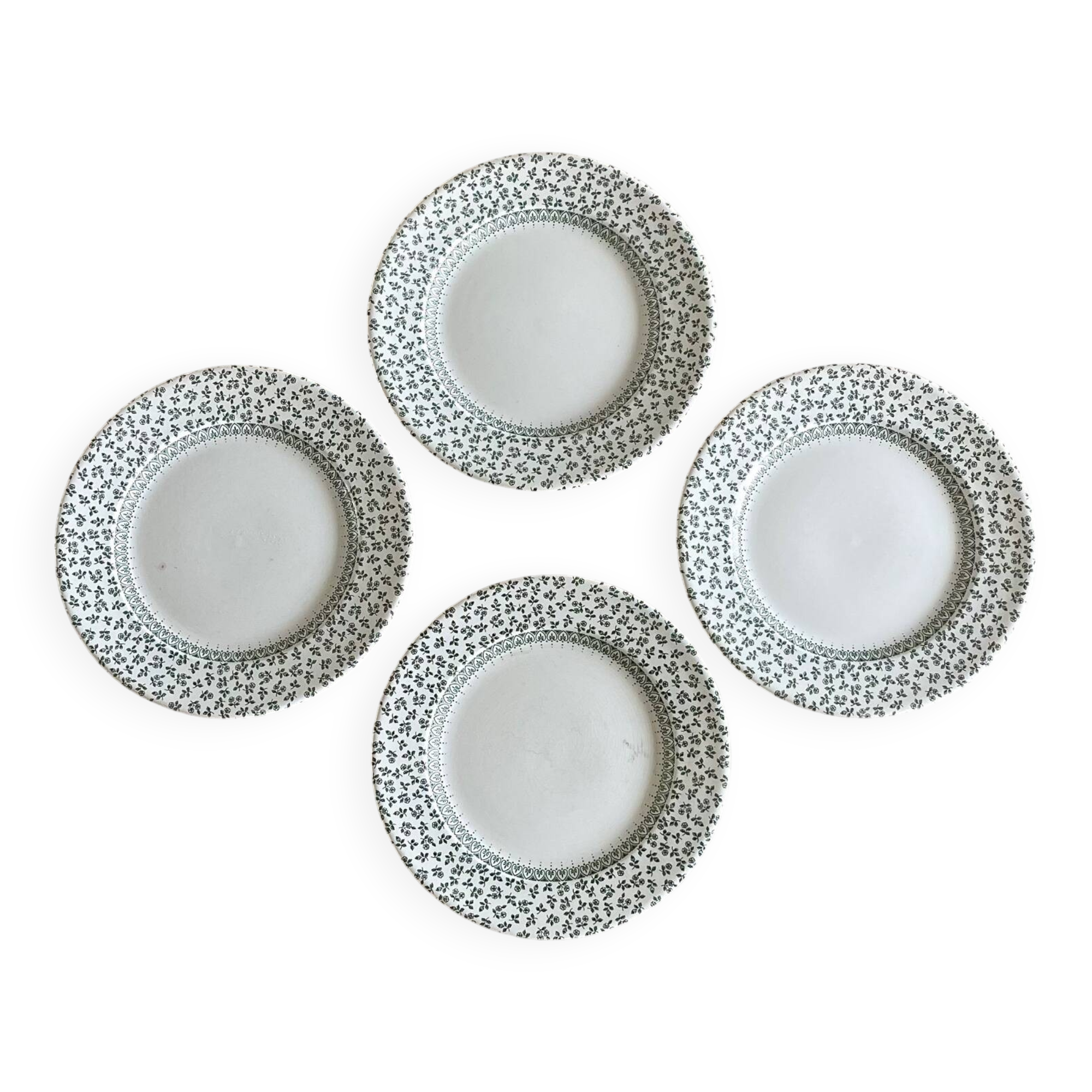 4 English dinner plates.