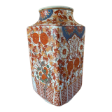 Vase style Imari