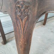 Bureau dit "bureau de dame" / table style Louis XV en bois  massif