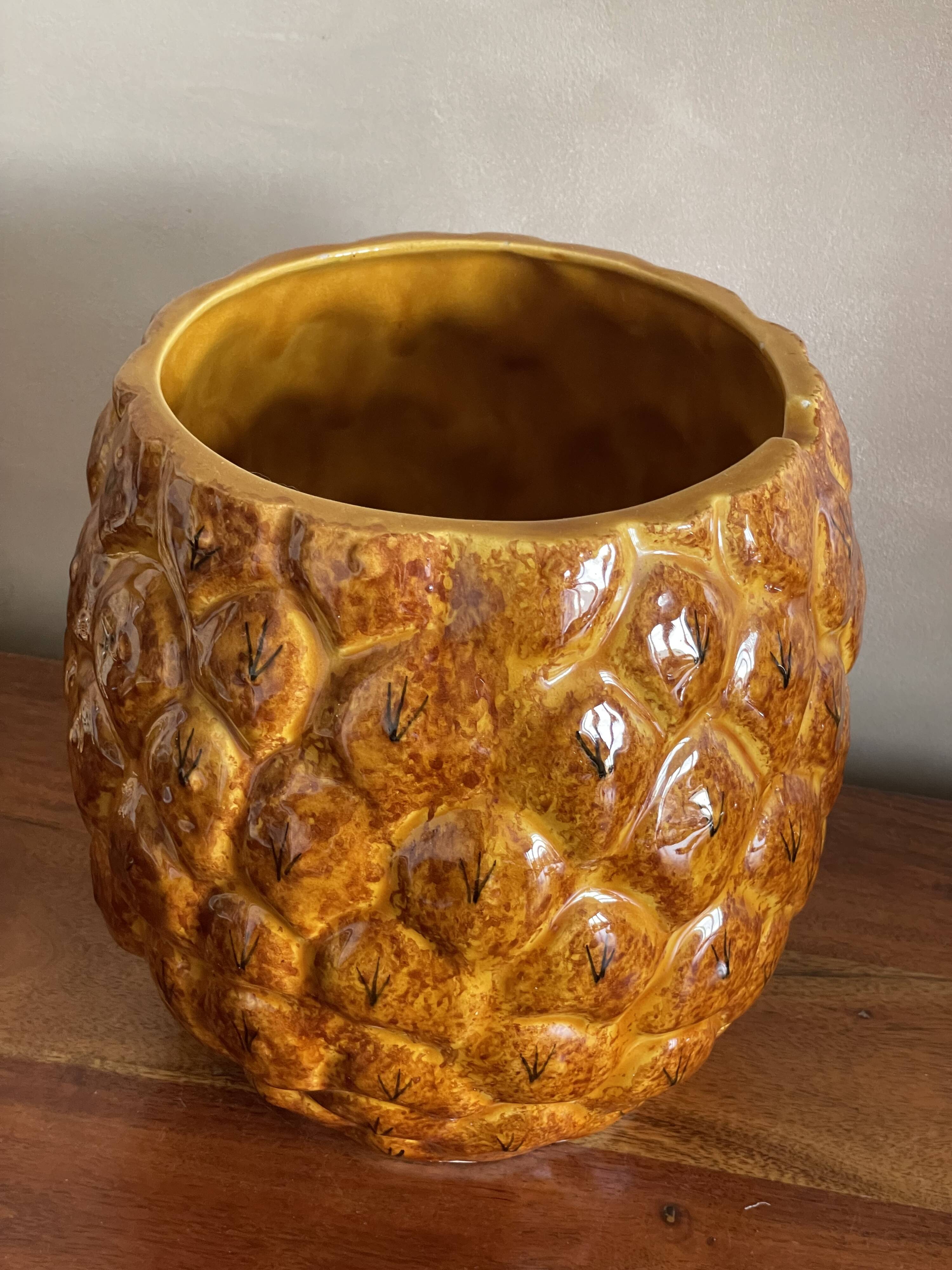 Vallauris pineapple plant pot