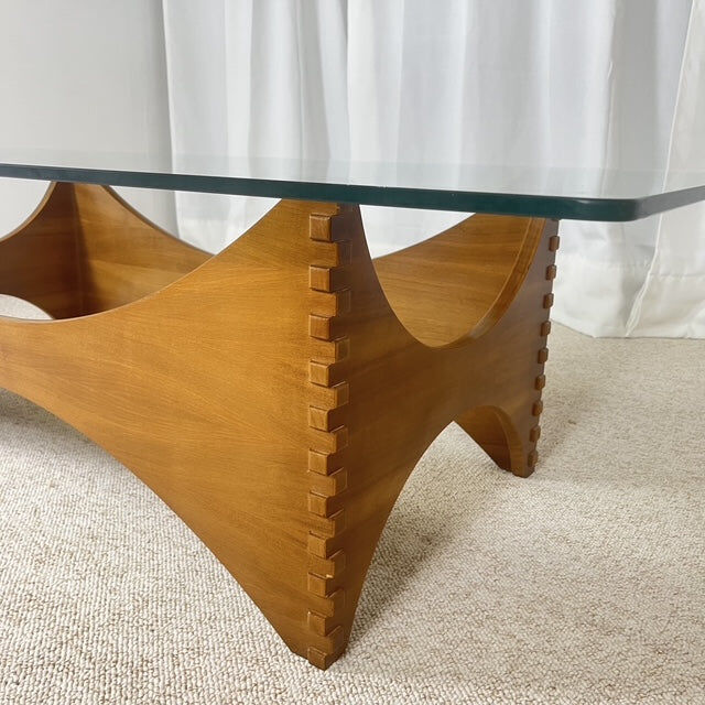 Sculptural coffee table in mahogany and glass – Europe, 1970s