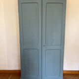 Parisian cabinet galvanizing blue