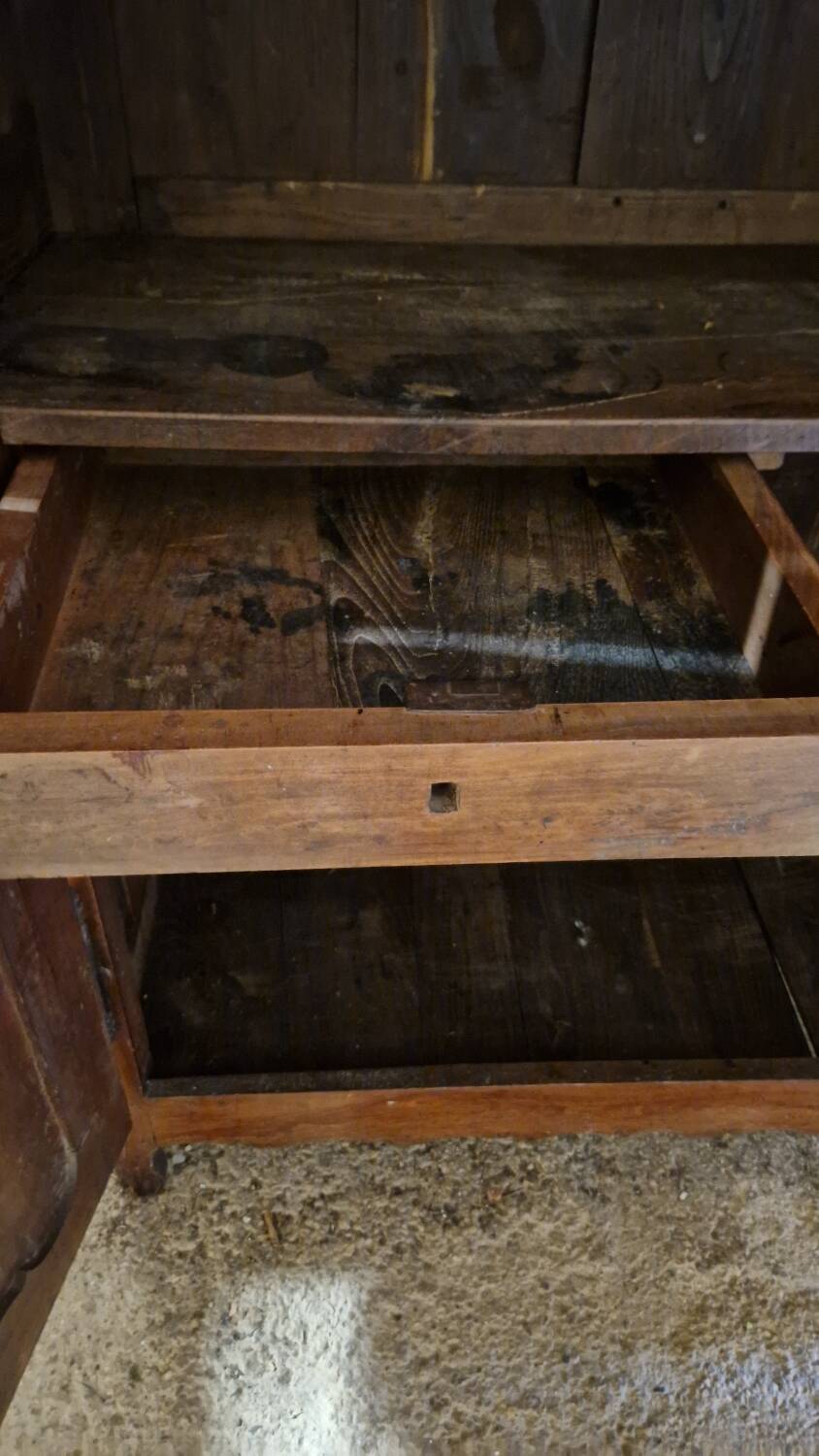 18th century wardrobe