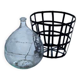 Magnificent XXL lady Jeanne in uncolored transparent glass and her black metal basket