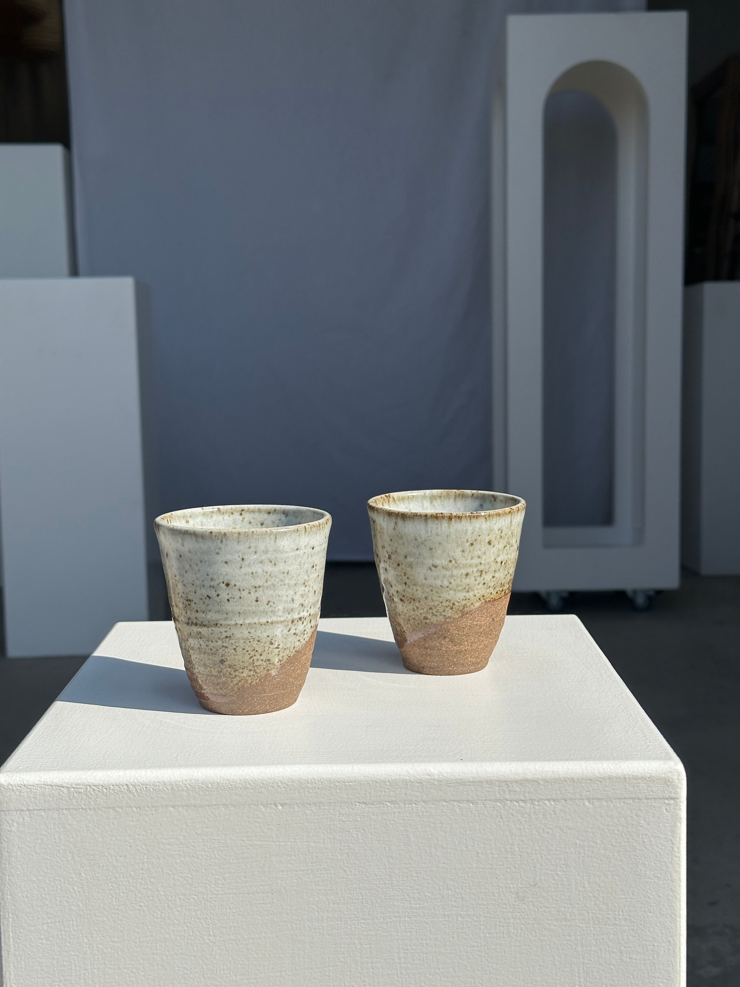 Set of 2 cups in Indonesian ceramic (brown & speckled glazed matte)