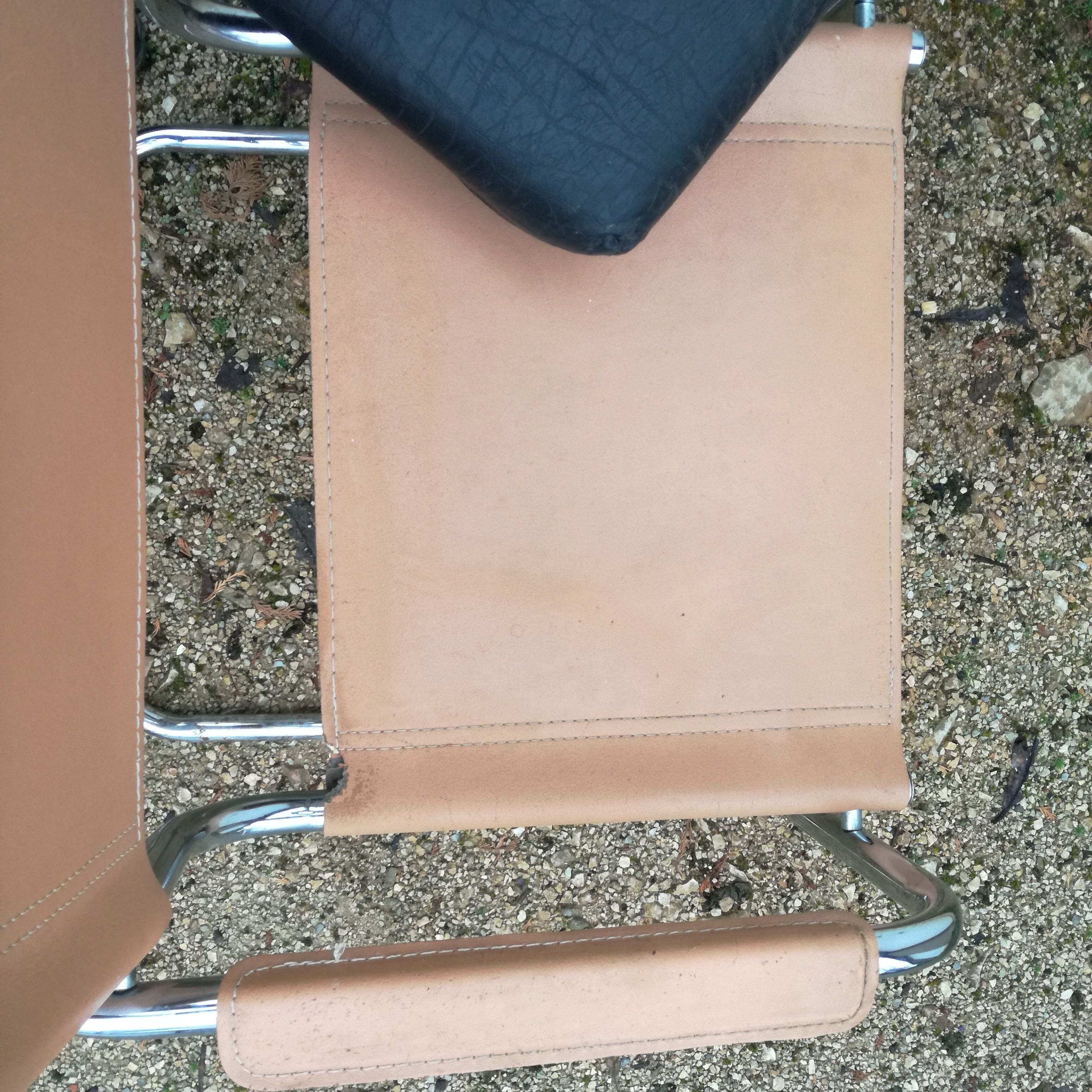 Peach-coloured leather Cantilever armchair