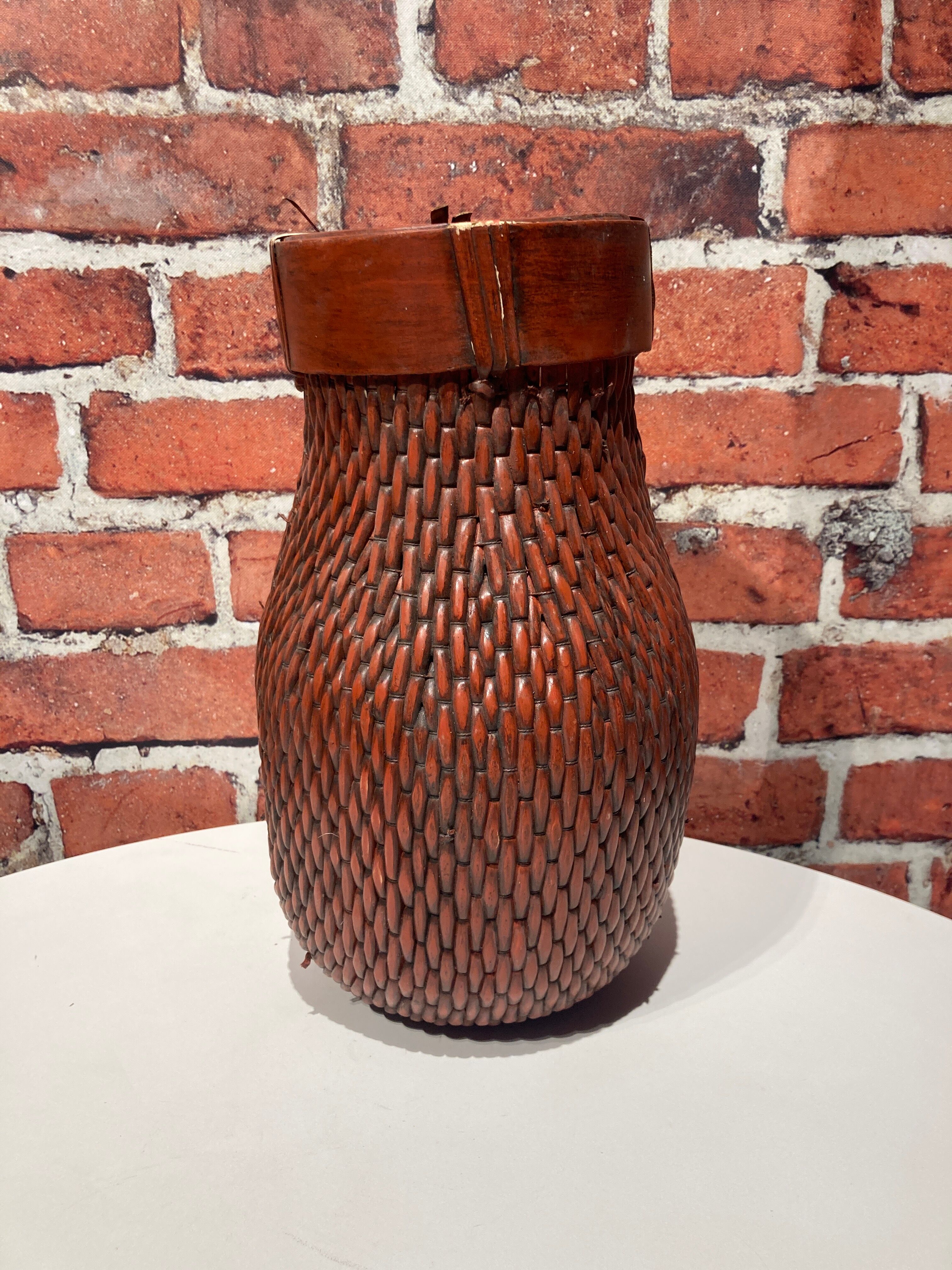 Wicker jar