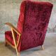 Fauteuil vintage en velours et bois 1950