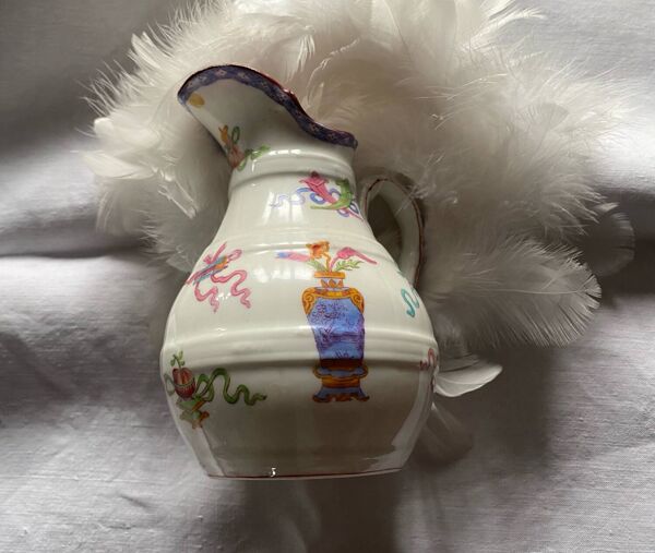 Pot à lait en porcelaine « Minton» ancien