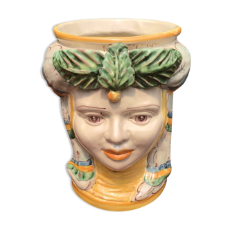 Cache pot anthropomorphe en majolique traditionnelle de Caltagirone