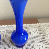 Set of 2 small vases