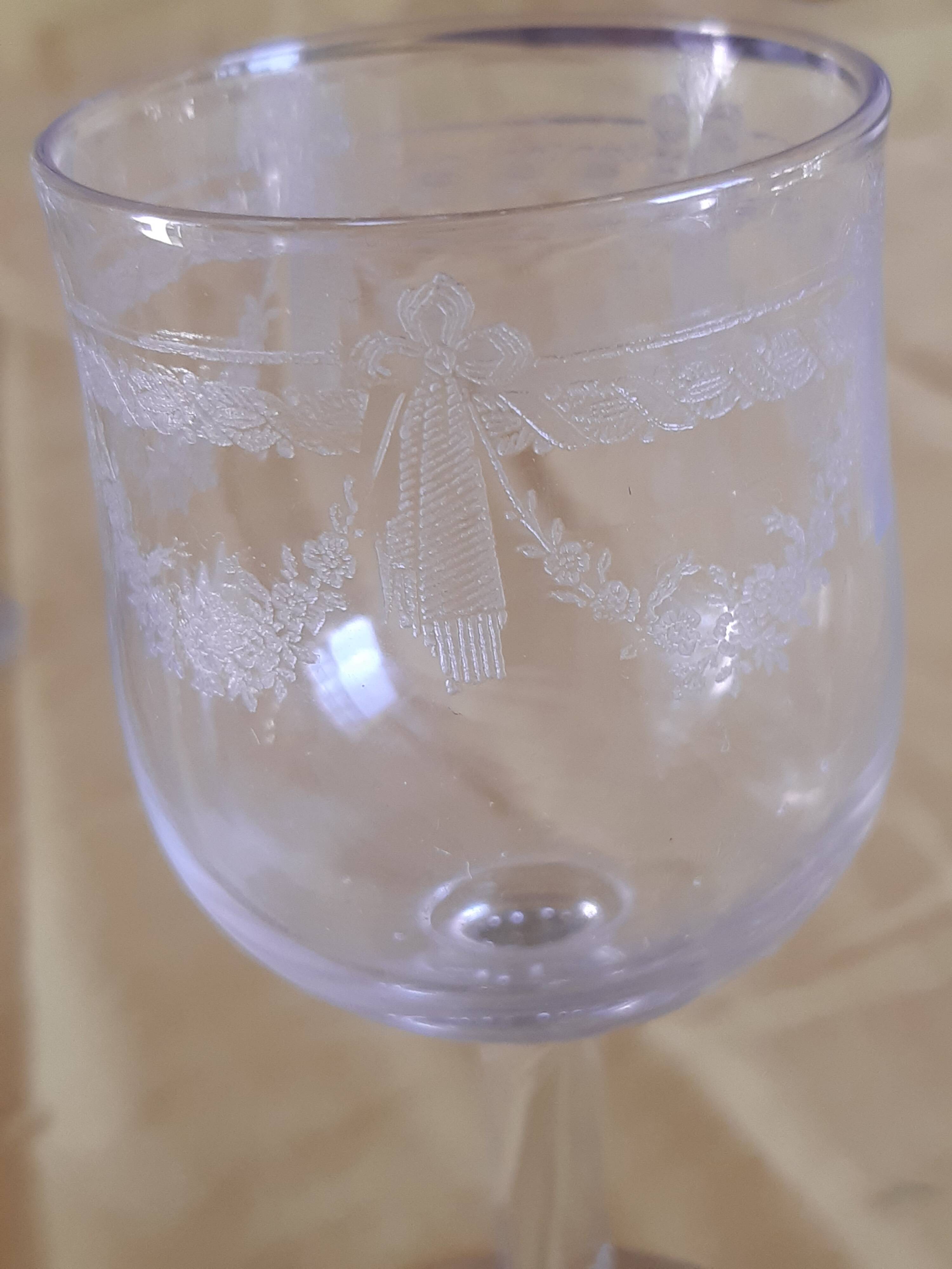 Set of 2 carafes and 4 Saint-Louis crystal aperitif glasses