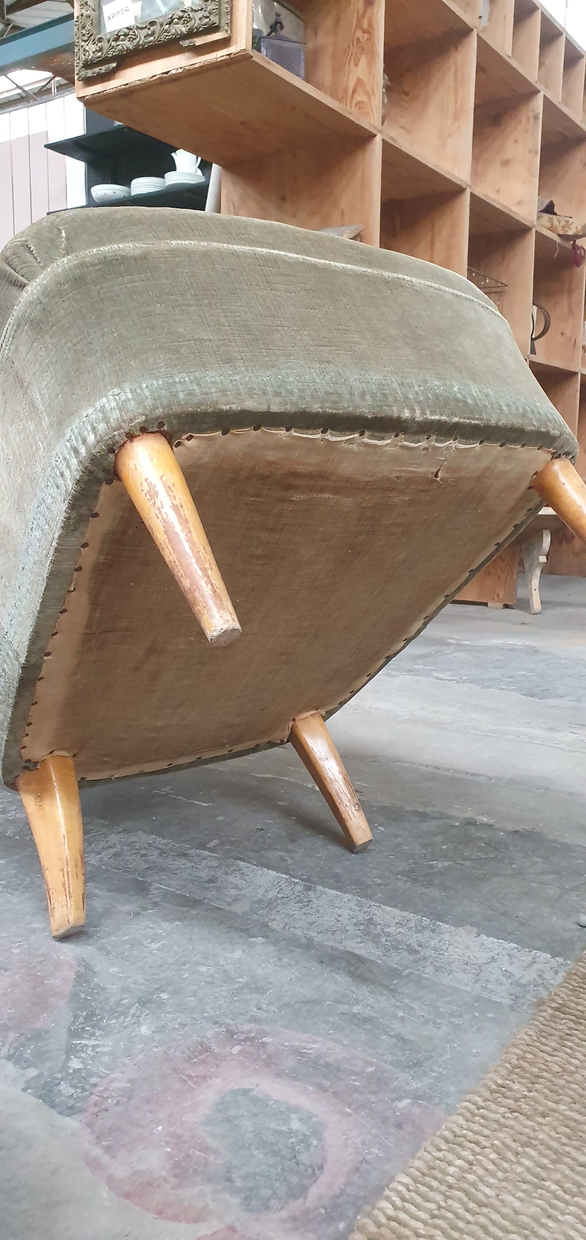 Paire de fauteuils velours anciens