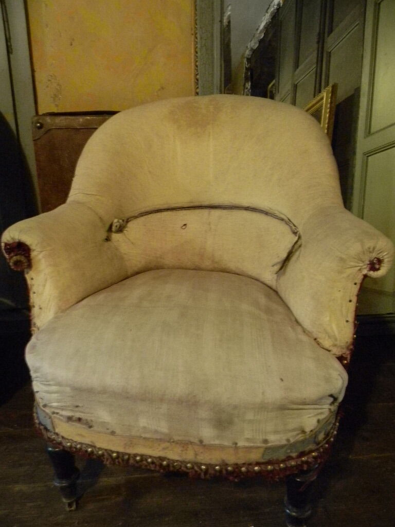 Toad armchair from the 1870s