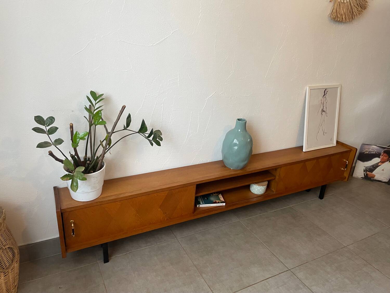 Vintage oak sideboard (shallow)