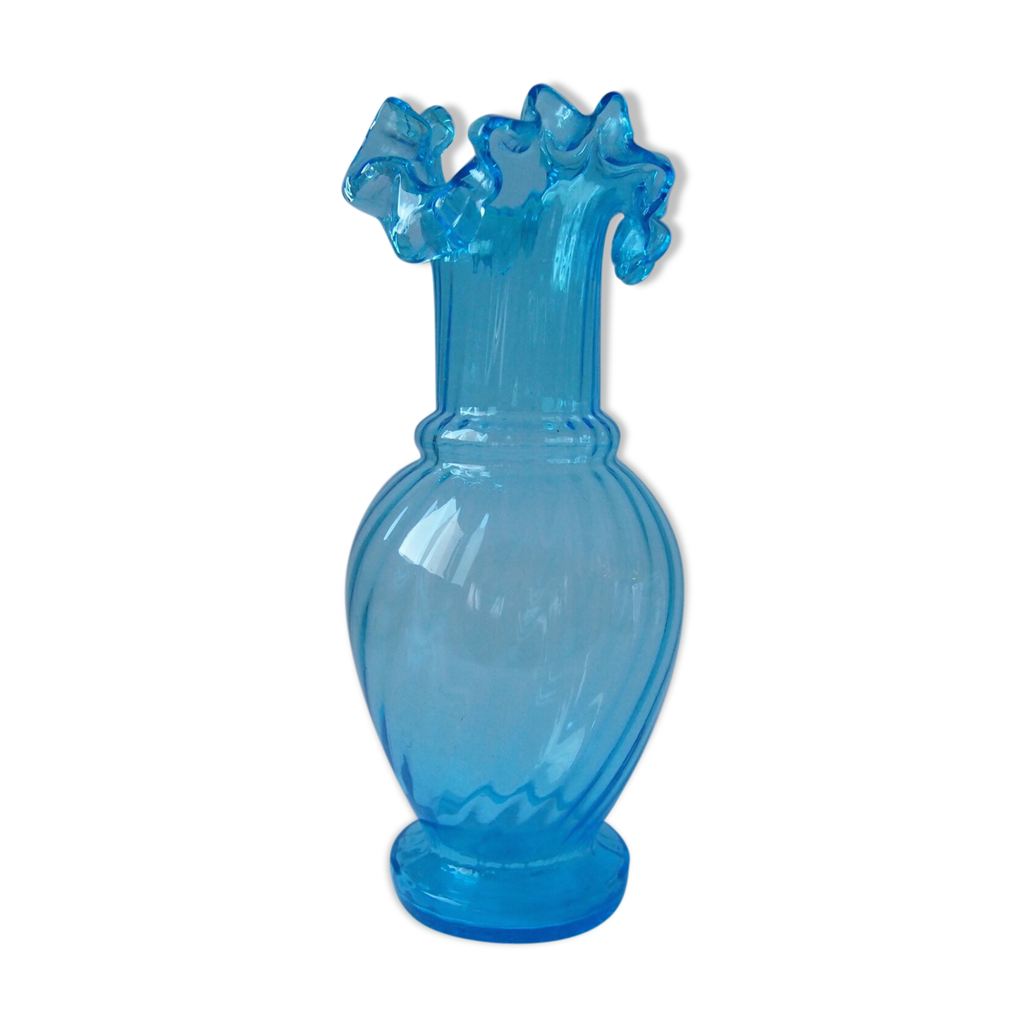 Blue vase with collar