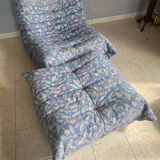 Shoe cabinet with its pouf by Michel Ducaroy for Ligne Roset.